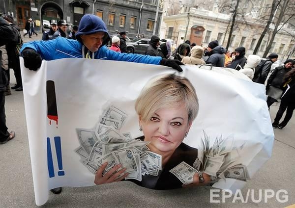 Банки Порошенко, Гонтаревой и Яремы процветают несмотря на кризис
