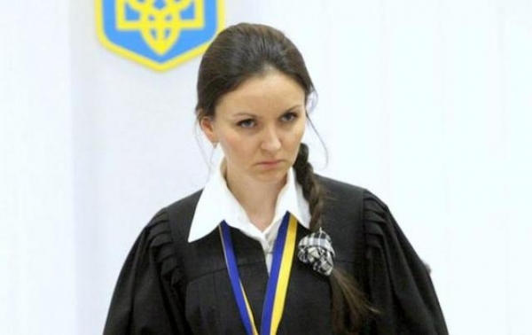 Одиозная судья Оксана Царевич сдала экзамен на пожизненное избрание