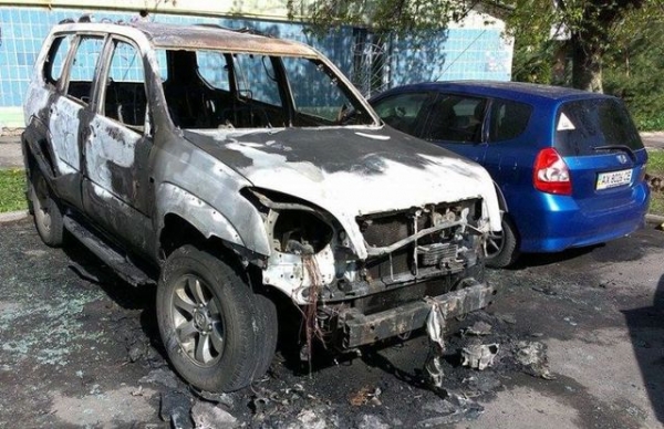 В Харькове сожгли автомобиль оппонента Кернеса