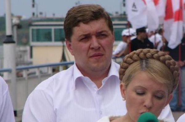 Почему руководитель Одесской ТПП Шувалов помогает рейдеру Дубовому сесть в кресло руководителя ТПП Украины?