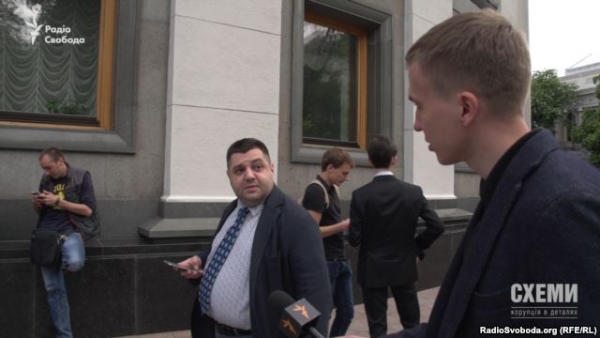 Депутат Грановский хочет через суд запретить «Схемам» показывать его встречи