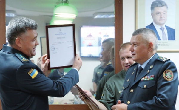 Как советник Порошенко и выходцы из оккупированного Крыма зарабатывают на государственной границе