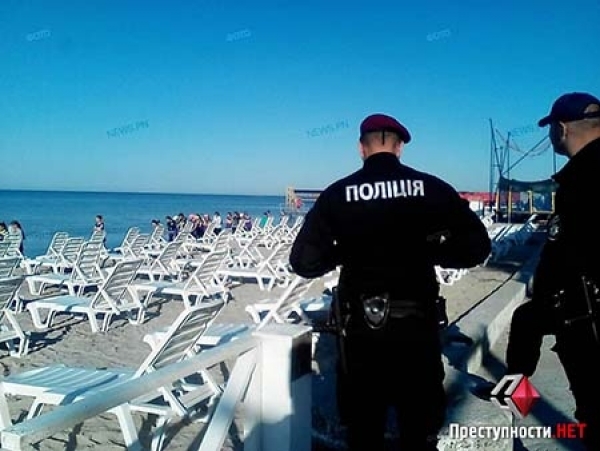 Коблевские депутаты встали на защиту пляжа «Альбатрос», отменив скандальное решение поселкового головы