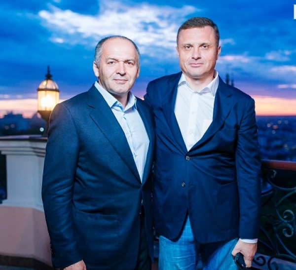 Левочкин и Пинчук накануне голосования за Генпрокурора совещались с Порошенко